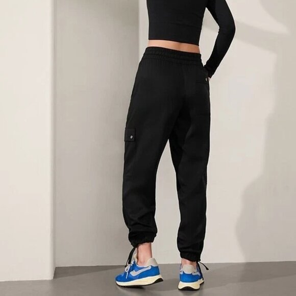 Athleta Celestial High Rise Utility Pant Cargo Black XS Tall Athleisure Travel - Picture 3 of 10